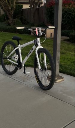 Limited addition cookies and cream big flyer, 29 inch.
