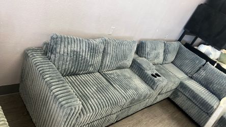 Bello Secciónal Grade  120”x82”x27x 18”H ….reduce A Solo $899