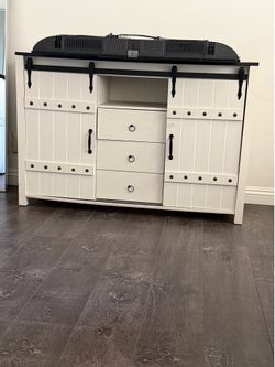 Tv stand