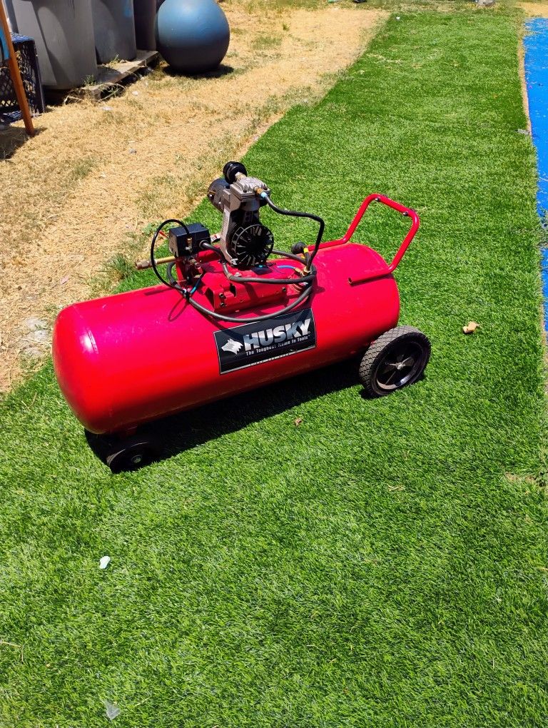 Husky Compressor 26gallon