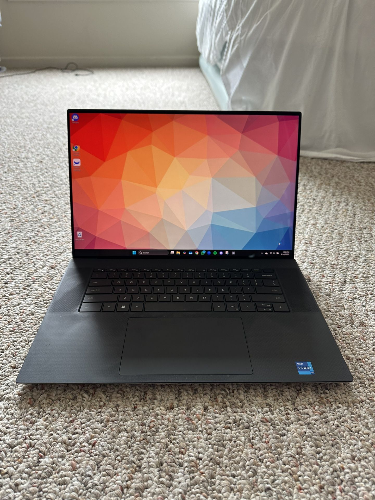 Dell XPS 17 9720 - Maxed Out: 32GB RAM, 1TB storage, 4K UHD Touchscreen, 12th gen Intel i7