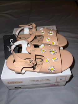 Girl sandals size 10
