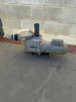 Pentair WhisperFlo 2 HP High Performance Dual/Single-Phase Pool Pump (208-240V) Description: Up for sale is a Pentair WhisperFlo 2 Horsepower high-per
