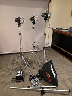 Complete Norman 12/12 Studio Strobe Kit - 4x LH2400 Heads, Power Pack, 3x Stands, Softbox & Snoot