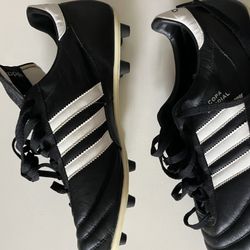 Like new men’s football (soccer) boots/cleats. US Men’s size 13. Adidas Copa Mundial