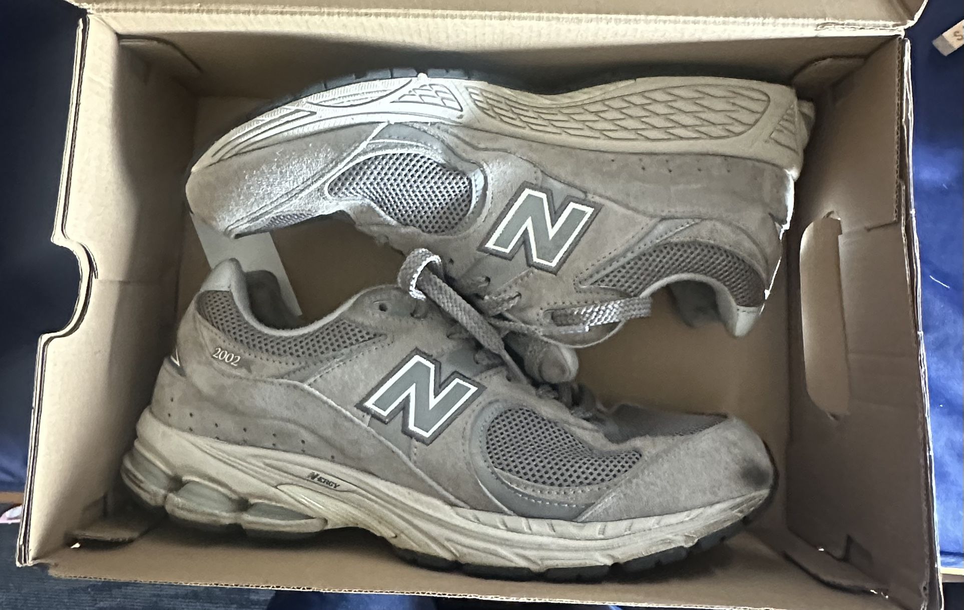 New Balance 2002r