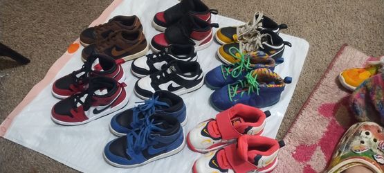 Lot of Kids Nike and Jordan Sneakers size 9 y 10