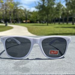 Sunglasses / Lentes de sol