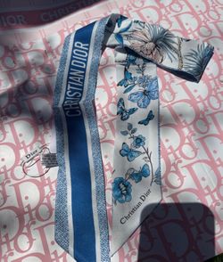 DlOR silk scarf brand new with tag 100% silk MSRP $850