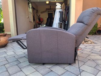 Lifting recliner chair