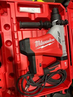Milwaukee 1-3/4 SDs max rotary hammer only asking $700 (financing available)