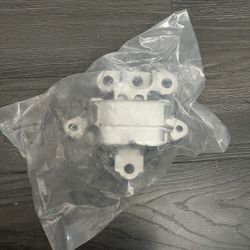 Chevy Trax/Encore Rh Motor Mount 