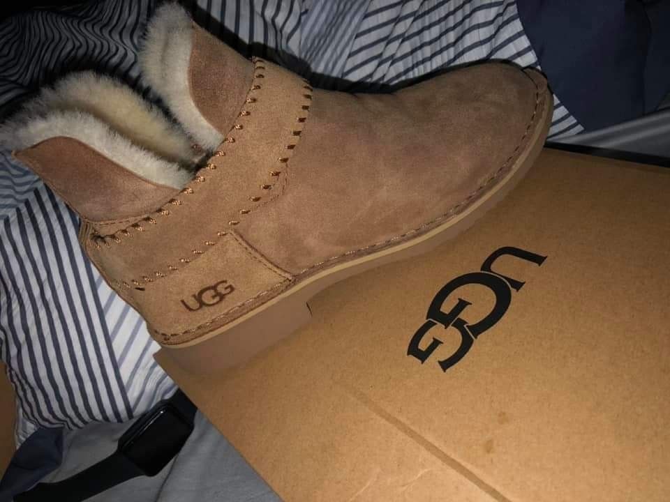 Ugg Mccay boot size 8 brandnew never worn