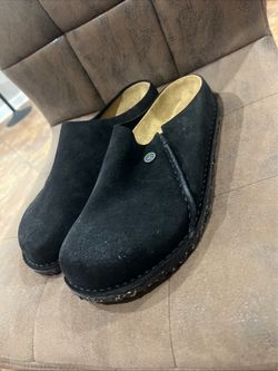 Men’s size 10 Black Suede Slip-On Clogs Birkenstock