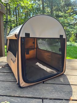 Portable foldable soft sided dog crate