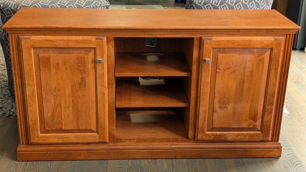 Solid Maple TV Stand/Entertainment Console