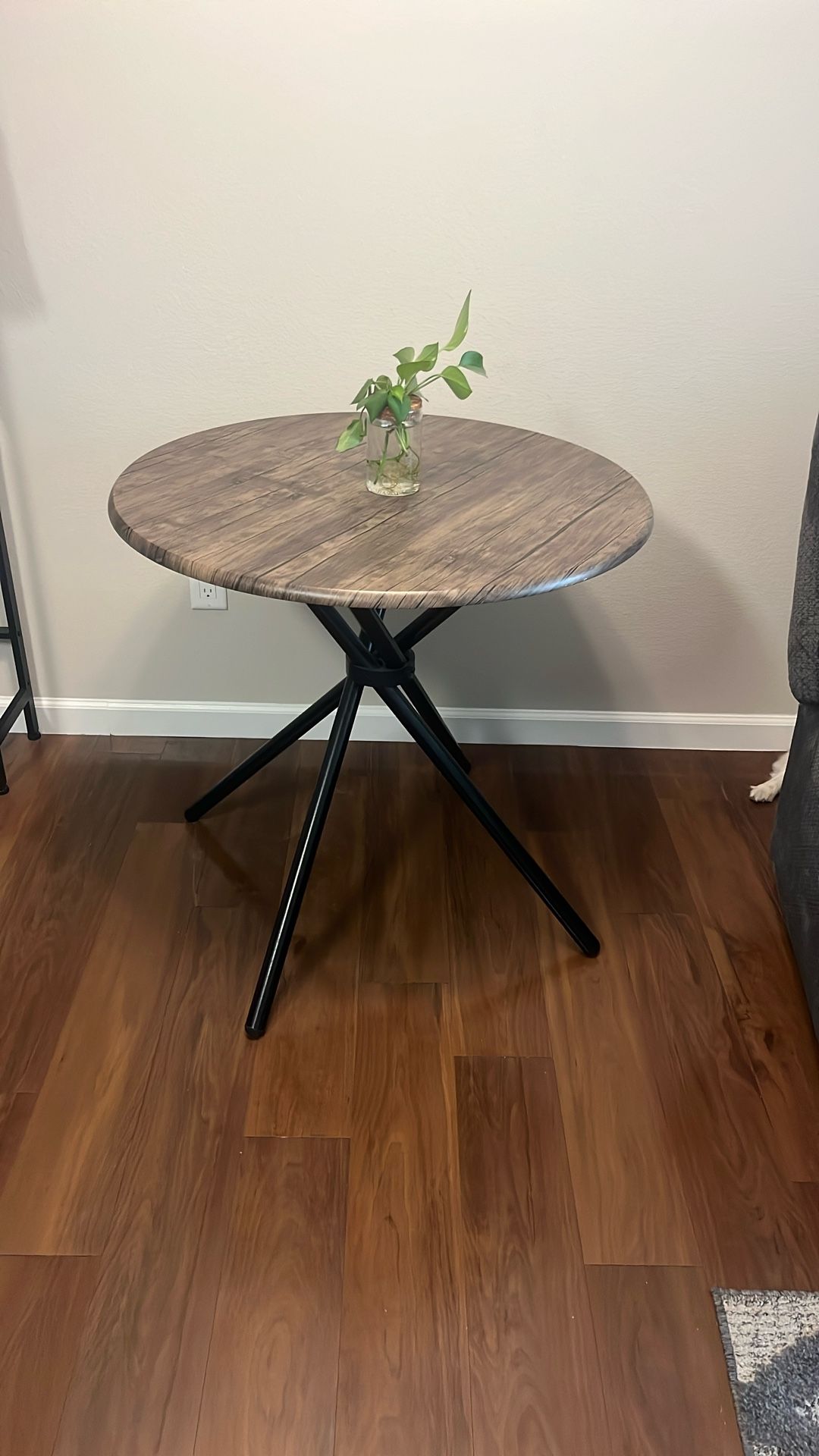 Round Dining Table