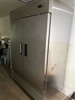 Two Door Reach In Refrigerator