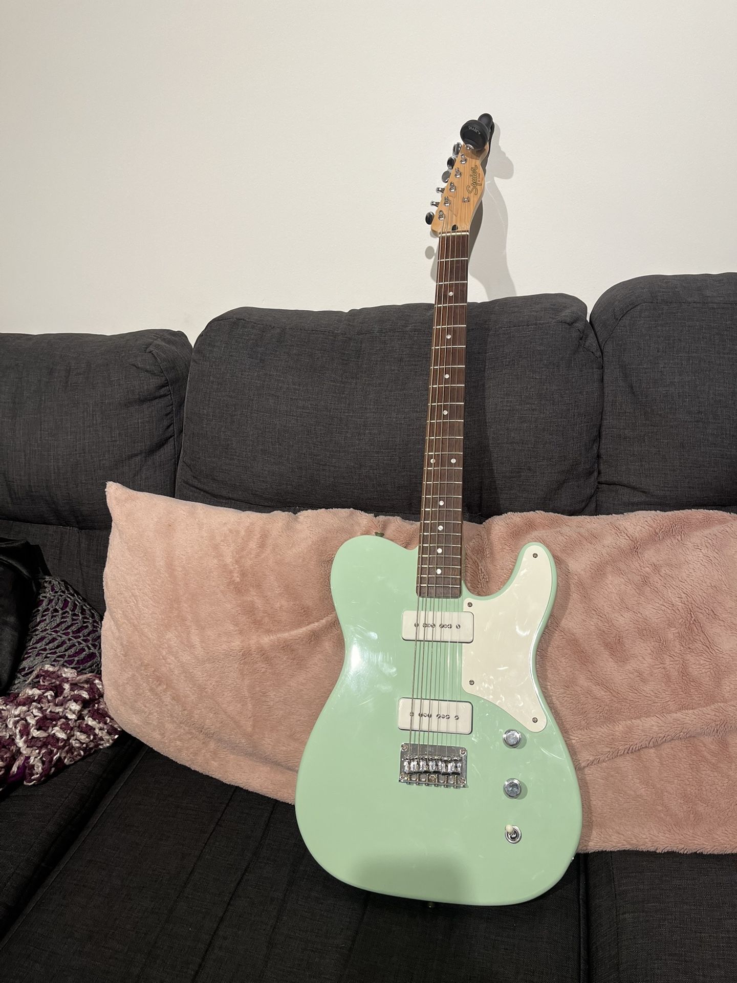 Squier Baritone Telecaster
