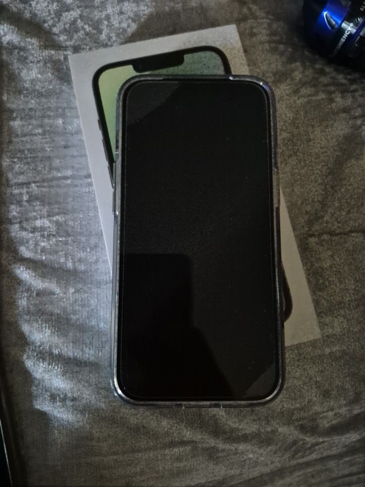 IPhone 14 (Unlocked). Comes with the master Key.