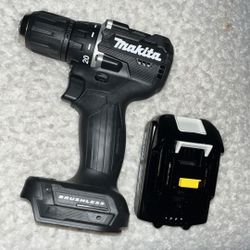 Makita Drill with battery 