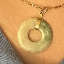 18k Gold Jade Pendant 