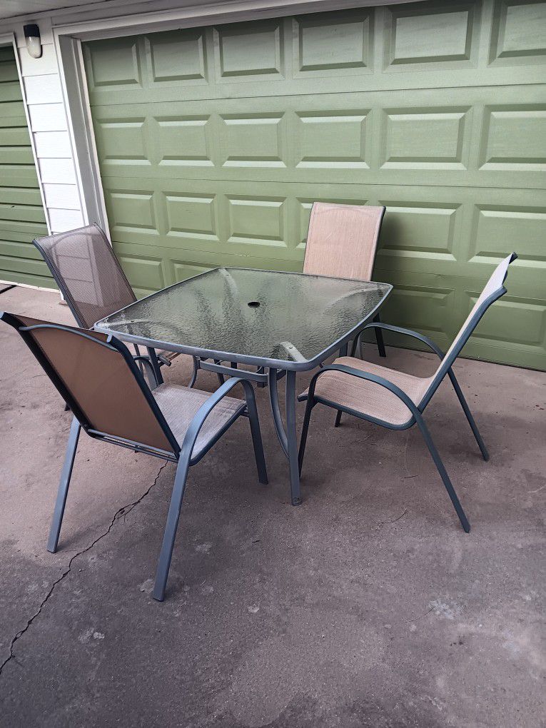 Outdoor Patio Table and Chairs Set