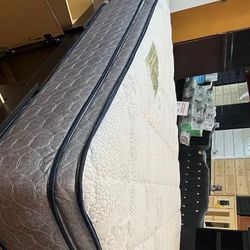 Sweet Dreams Blue Gel Memory Foam Queen Size Set 