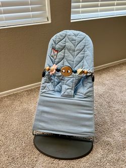 Baby Bjorn Bouncer w/attachment