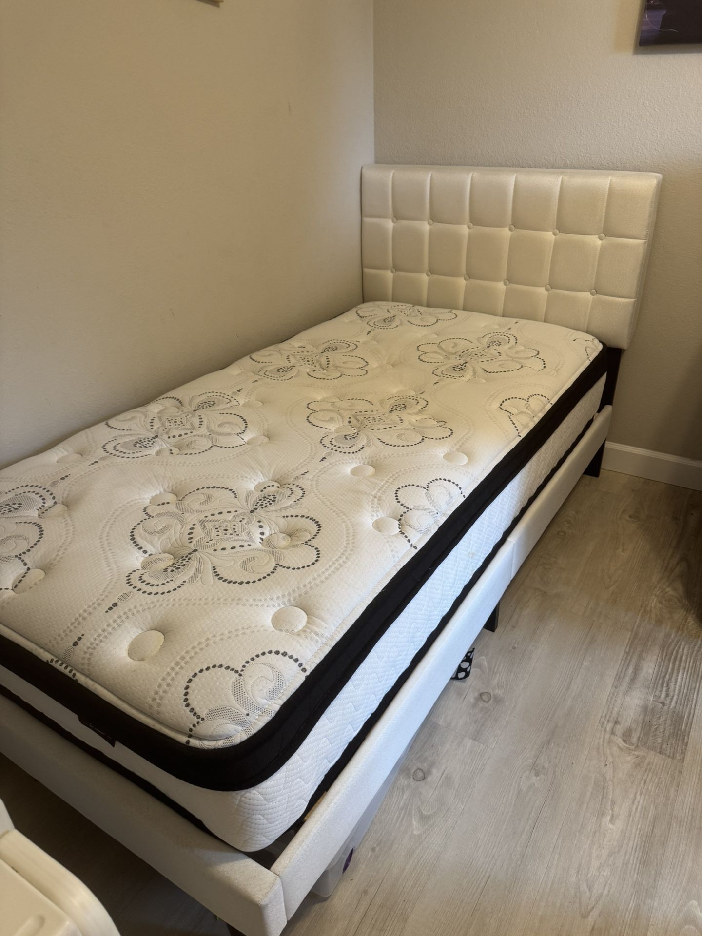 Twin Size Upholstered Bed Frame! Excellent Condition