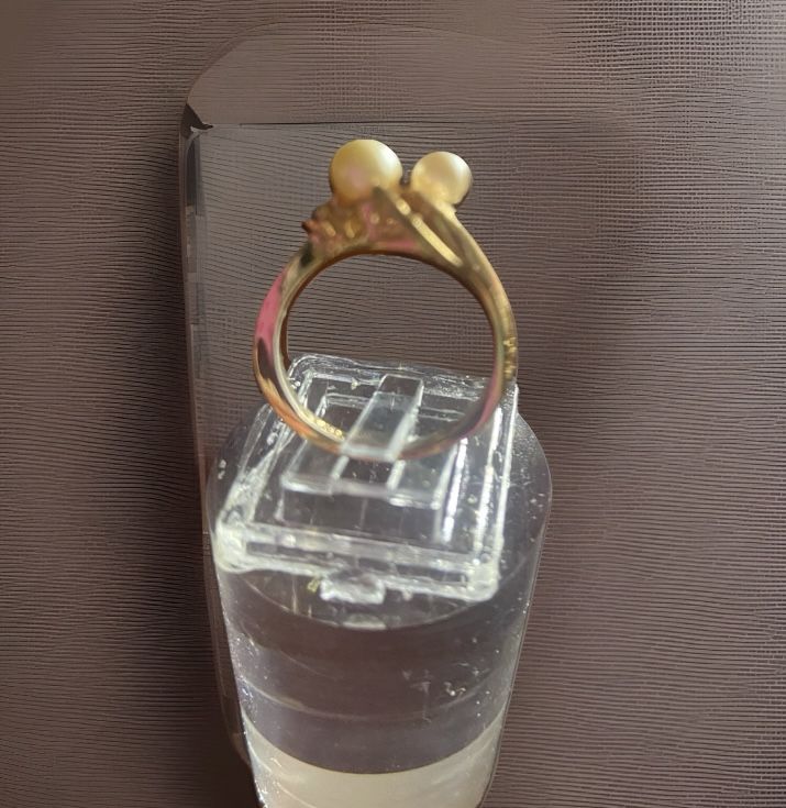 Vintage 18kt HGE Faux Pearl And Rhinestone Size 5.75 Ring