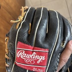Rawlings 13inch Glove 