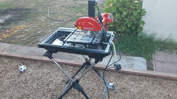 Husky wet saw THD950l with stand for Sale in Concord, CA - OfferUp