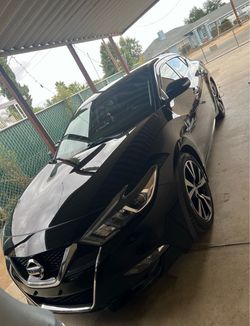 Nissan maxima sv