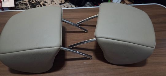 2012-2015 Honda pilot tang color headrest.