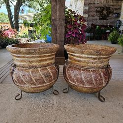Rustic Screw Clay Pots, Planters, Plants. $65 cada una
