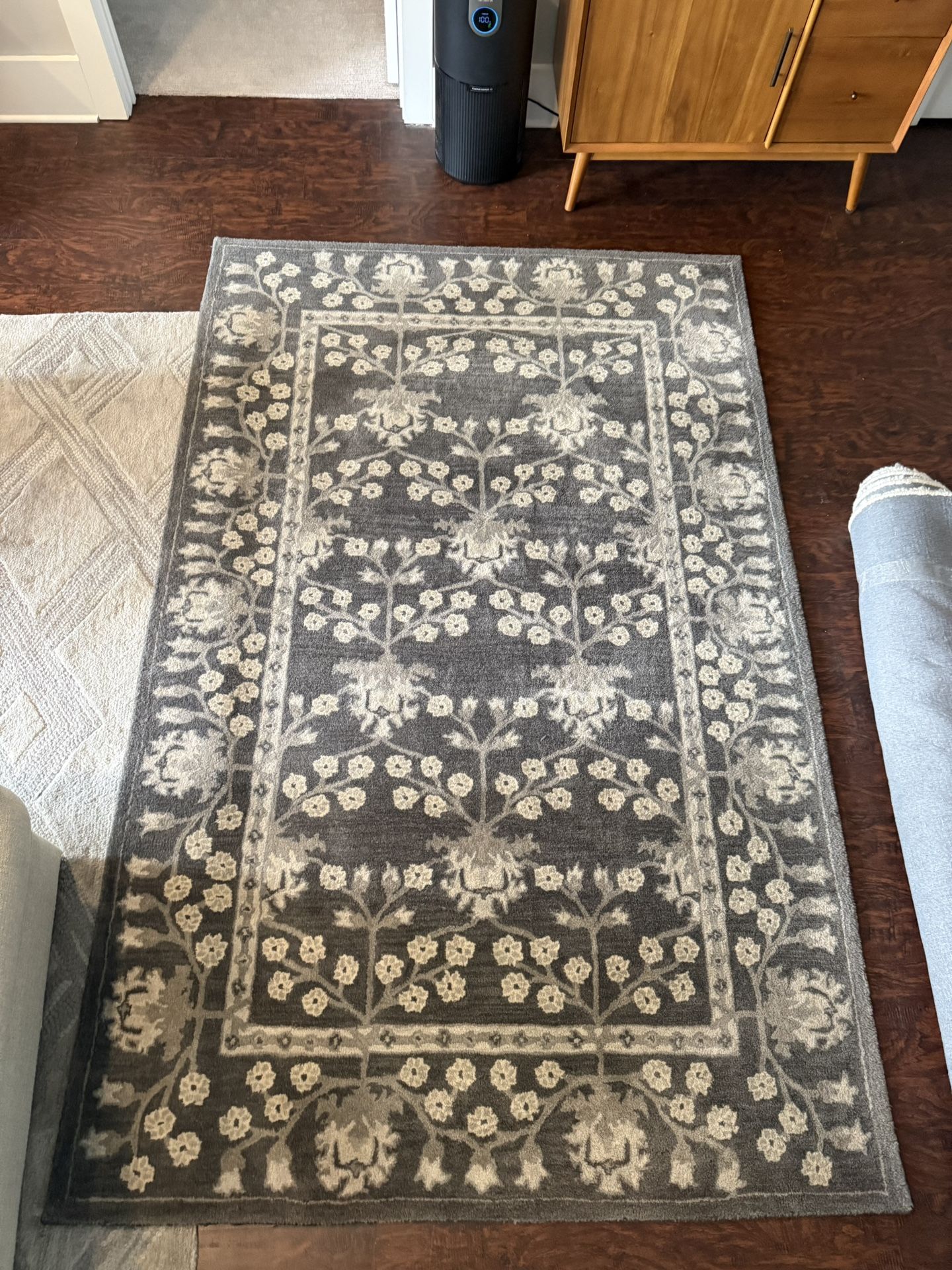Gray Pottery barn Rug