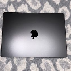 14-Inch MacBook Pro (M3 Pro Chip)