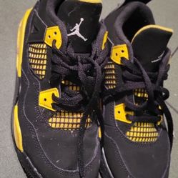 Jordan 4 Retro