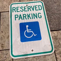 12"x18" Federal Standard Handicap Reserved Parking