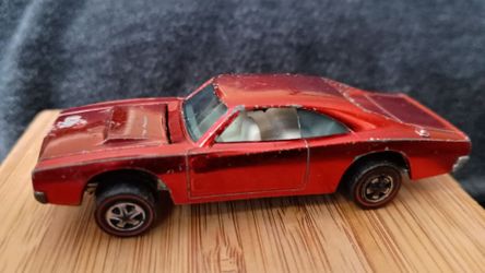 Custom charger 1968 redline