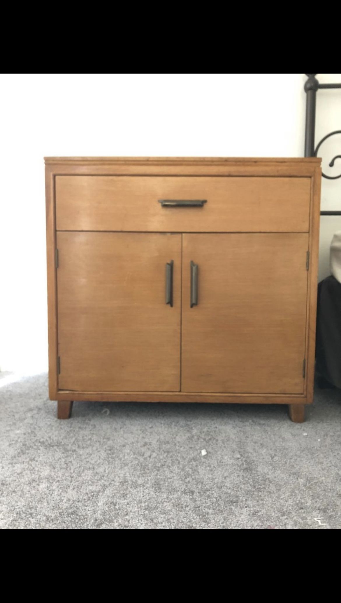 Vintage Oakmasters Modern Solid Chamois Oak Wood Nightstand Sideboard Table