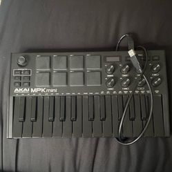 AKAI MPK mini Keyboard
