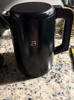 Black & Gold Electric Kettle