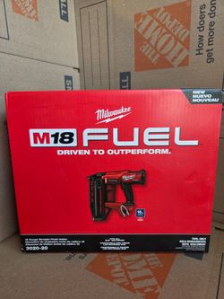 Milwaukee M18 FUEL 16-Gauge Finish Nailer