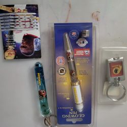 Key Chains Pen That Lights Up Zippo Lighter   West Brook #82 Card