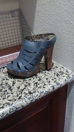 Gray sandals heels size 9