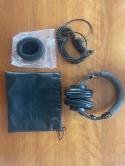 Shure Headphones SRH440