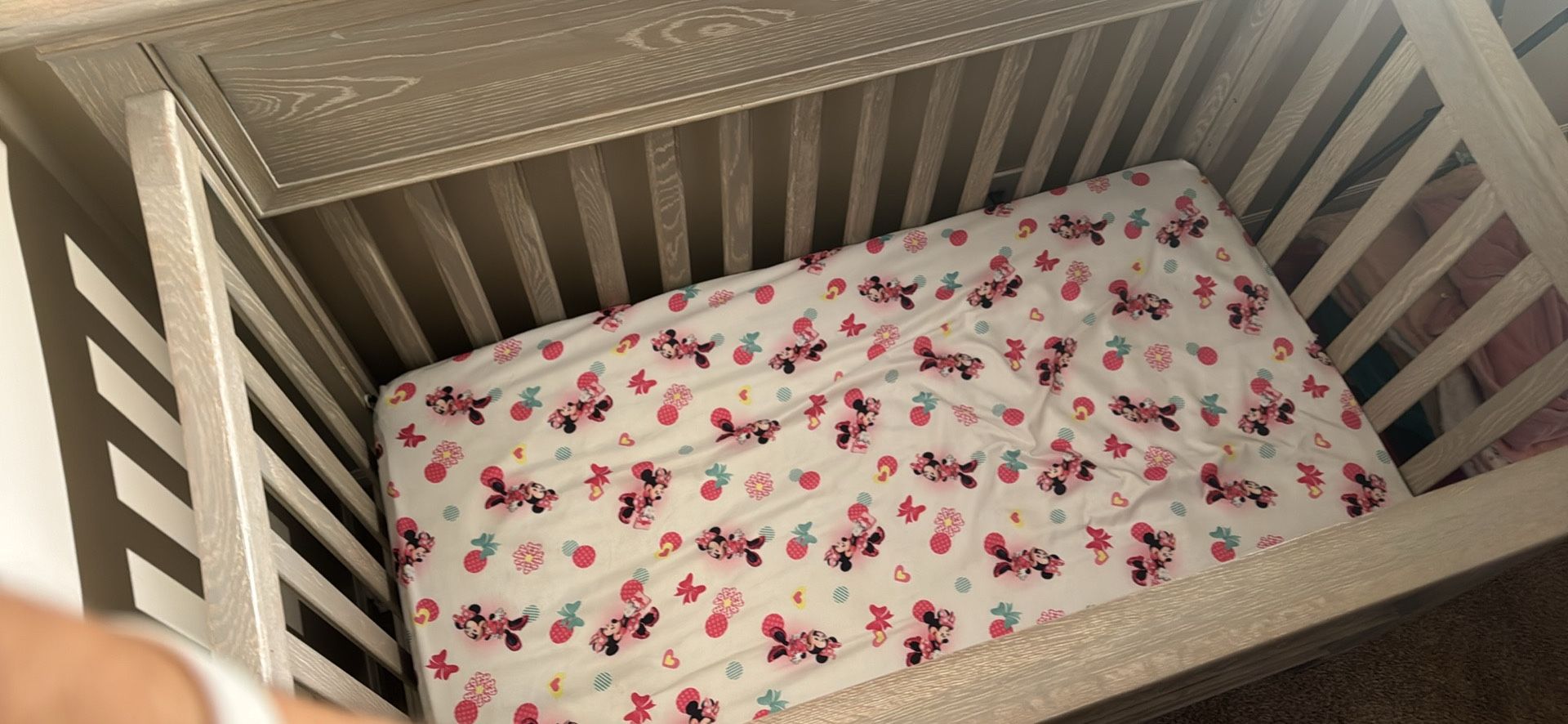 Huge Unisex, Baby Crib