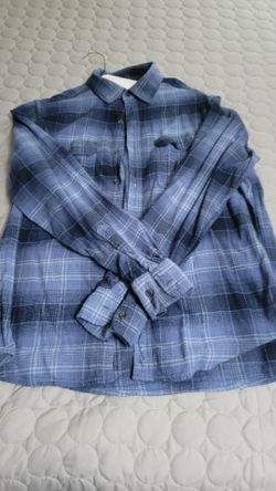 Men Lg Sweater and shirt